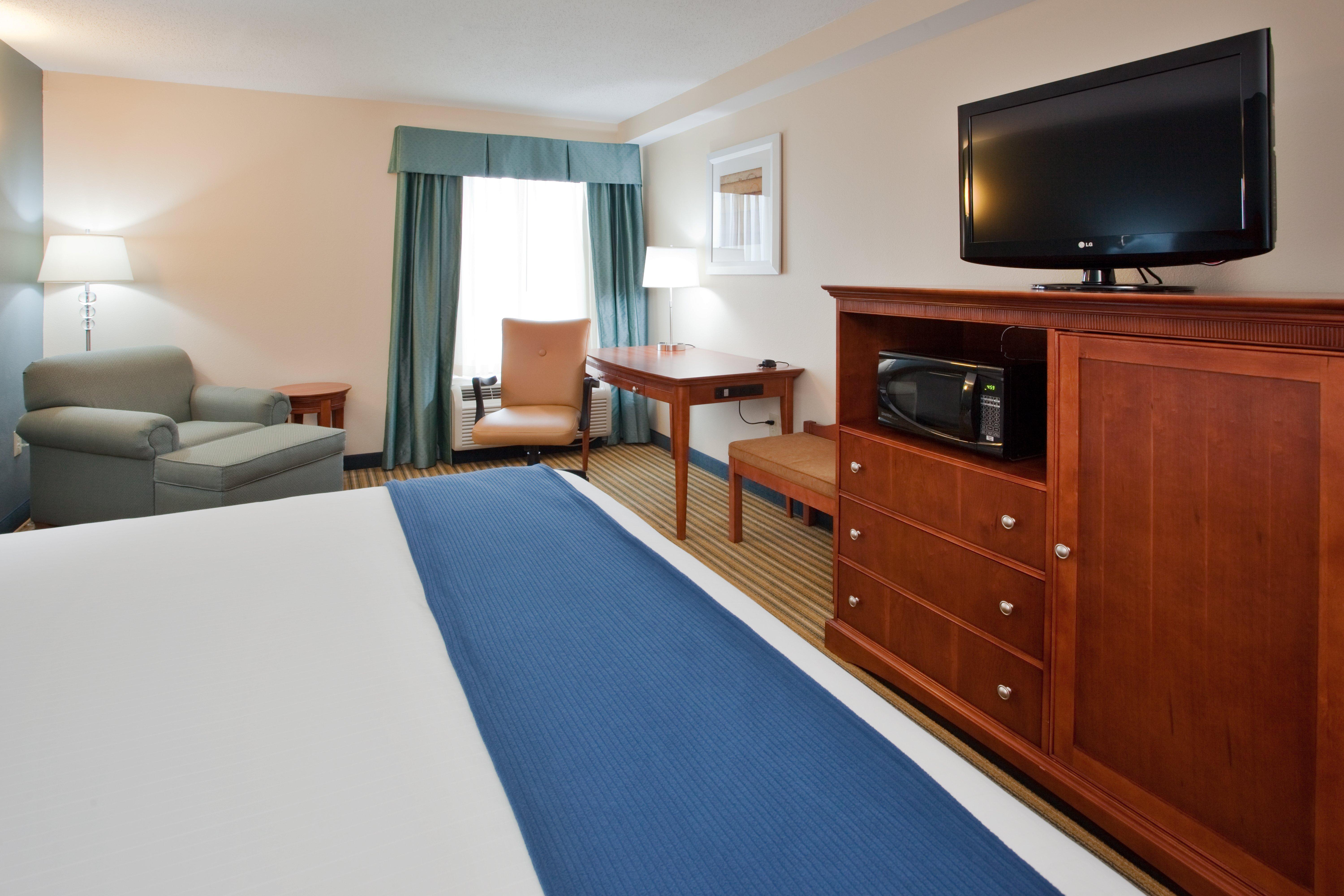 Holiday Inn Express Hotel & Suites Fredericksburg By Ihg Buitenkant foto