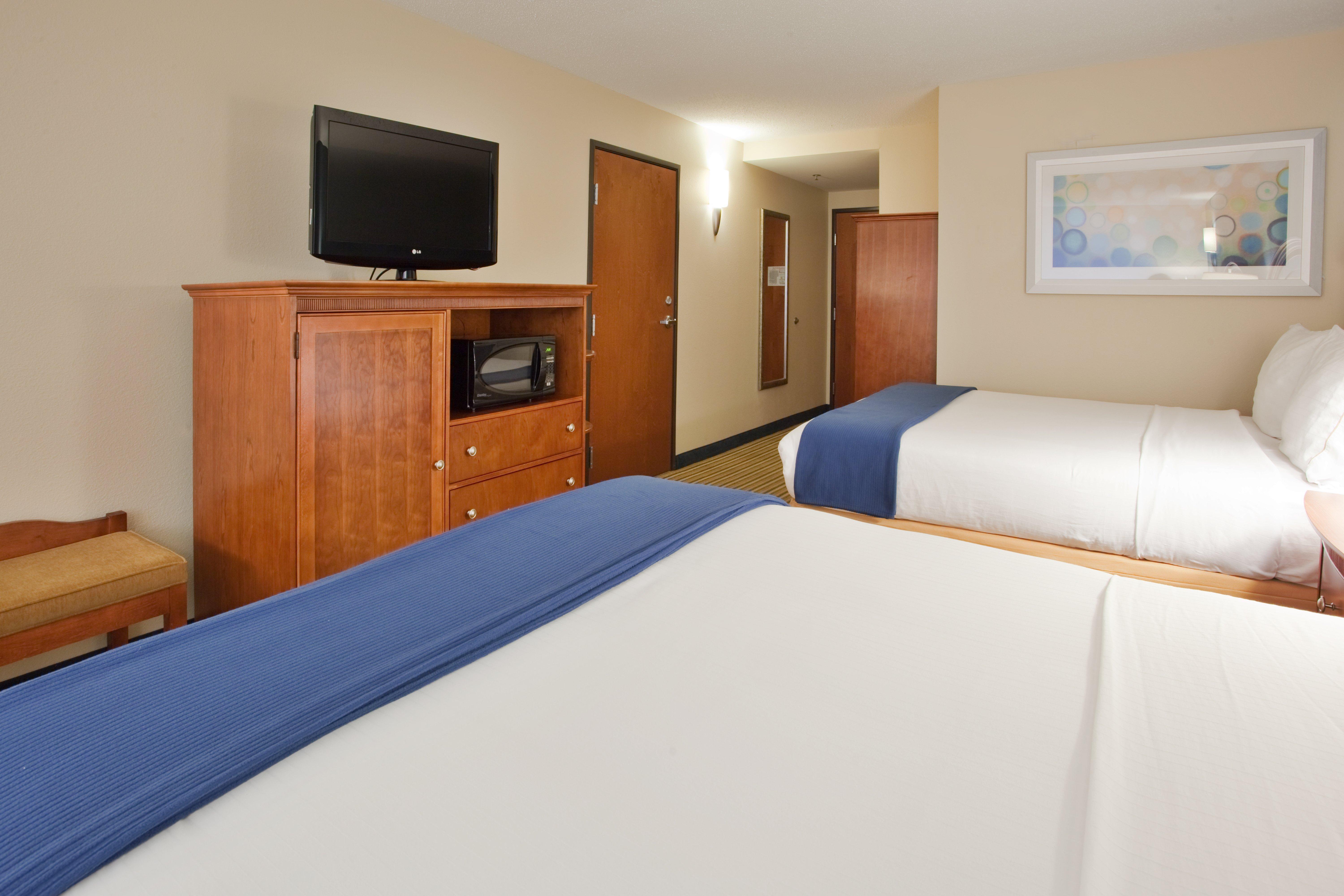 Holiday Inn Express Hotel & Suites Fredericksburg By Ihg Buitenkant foto