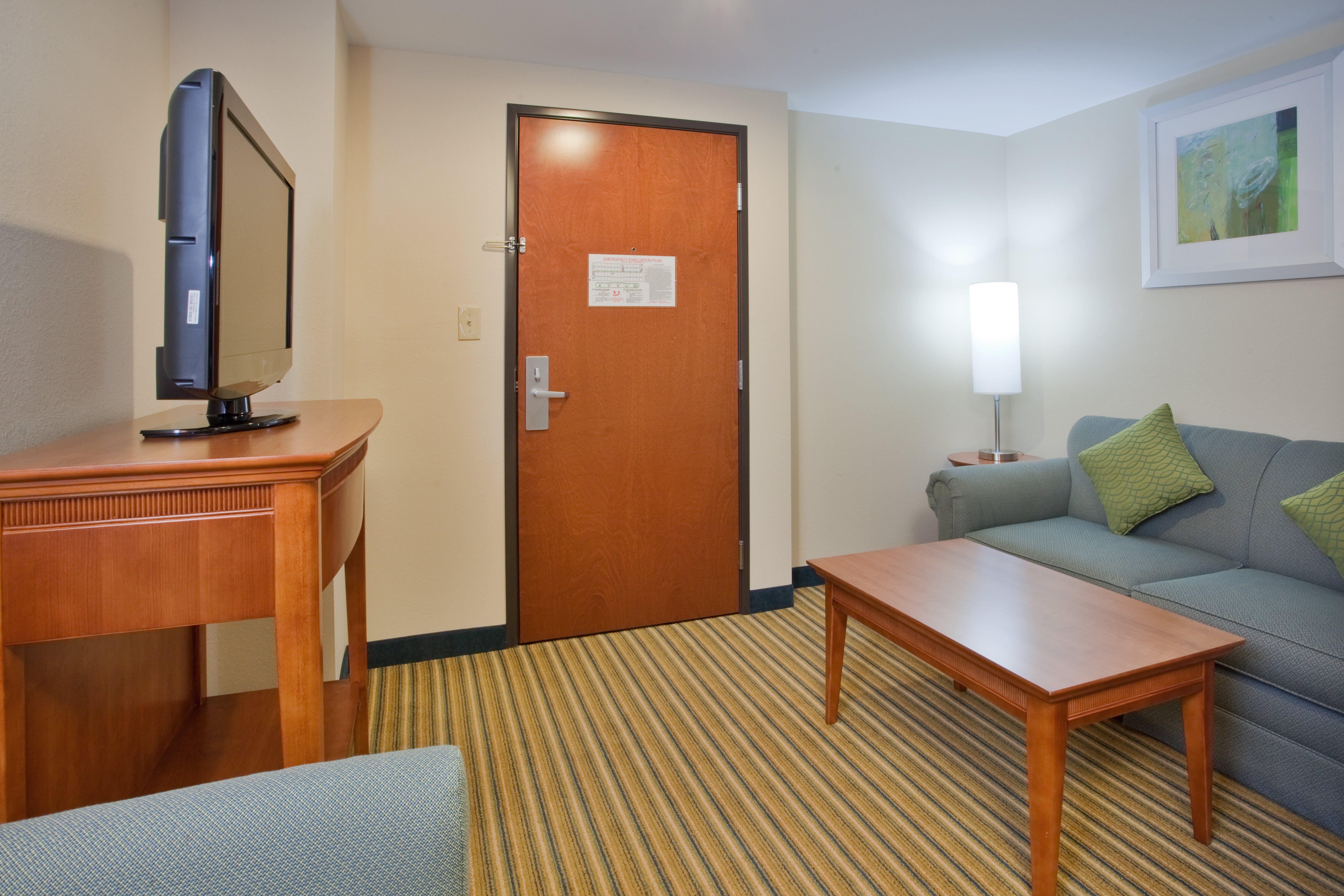 Holiday Inn Express Hotel & Suites Fredericksburg By Ihg Buitenkant foto