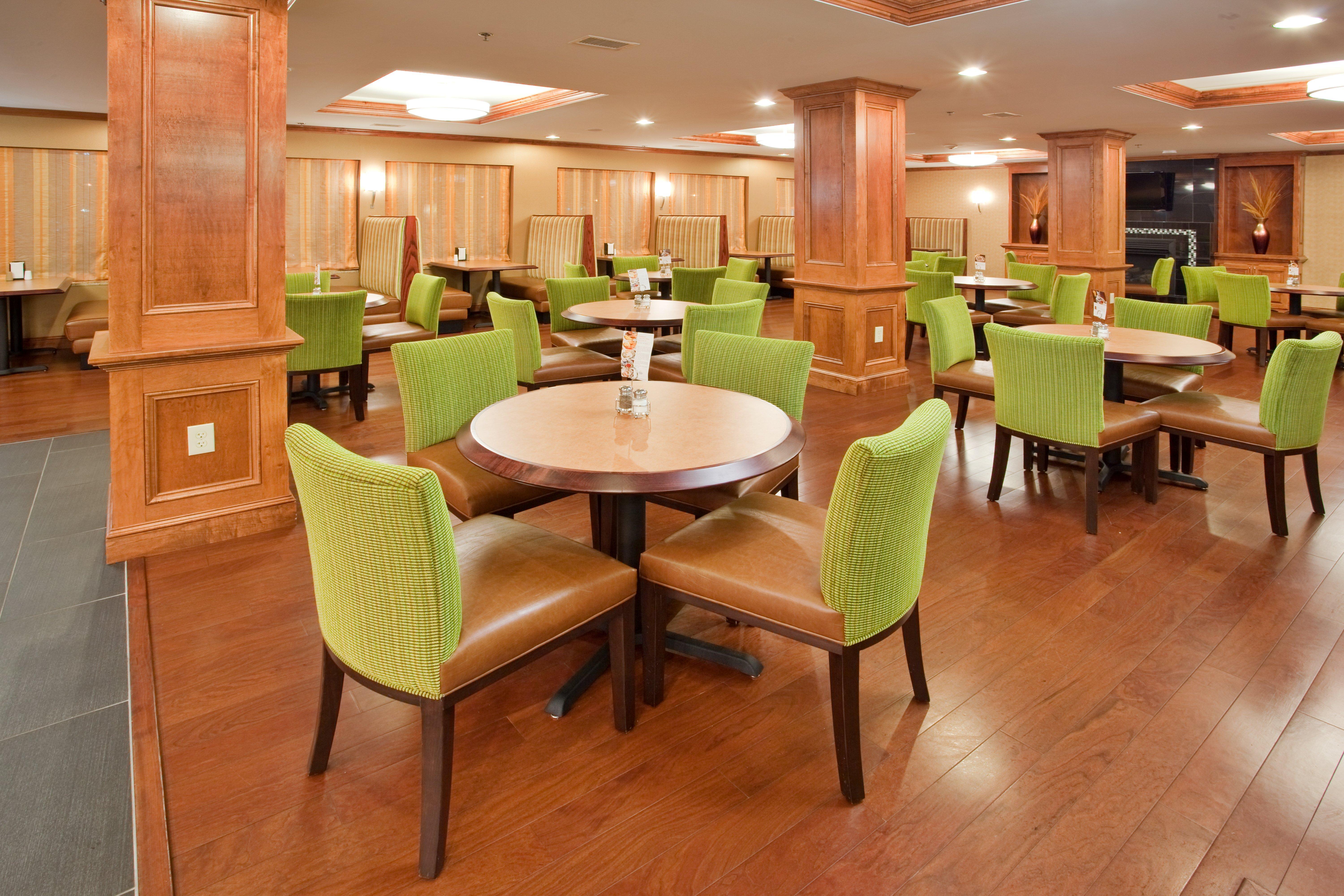 Holiday Inn Express Hotel & Suites Fredericksburg By Ihg Buitenkant foto