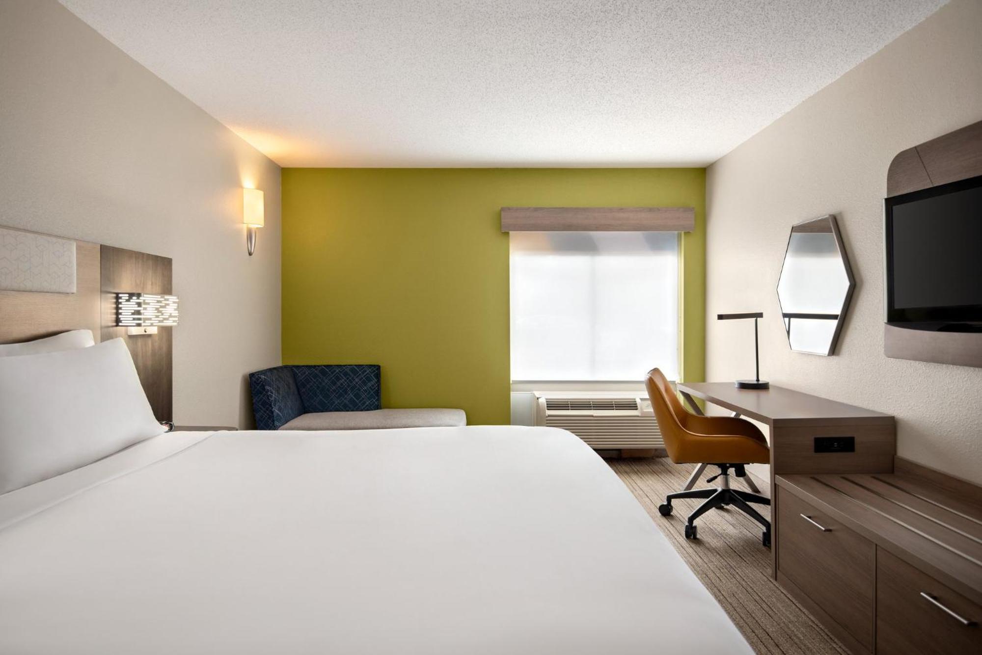 Holiday Inn Express Hotel & Suites Fredericksburg By Ihg Buitenkant foto