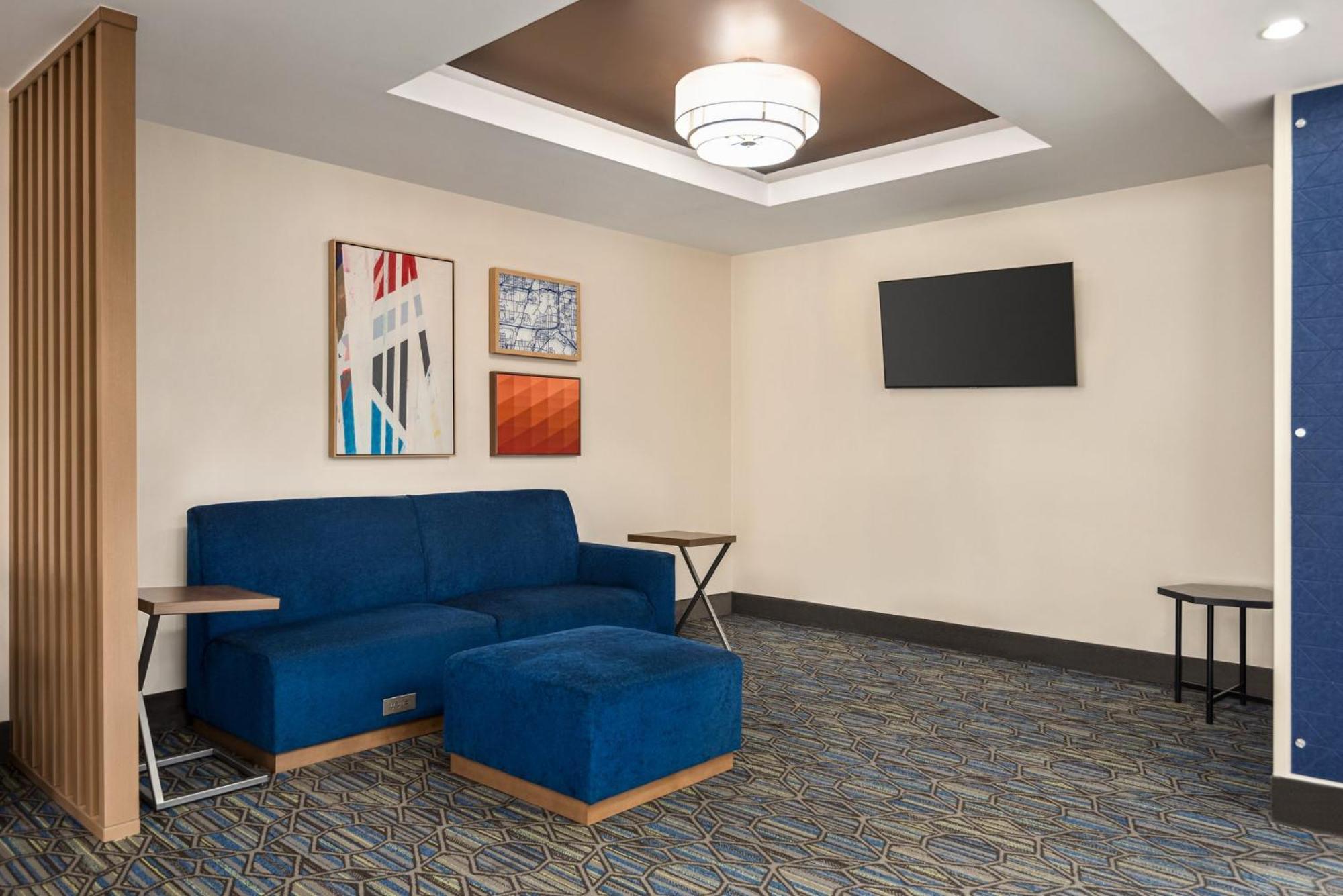 Holiday Inn Express Hotel & Suites Fredericksburg By Ihg Buitenkant foto