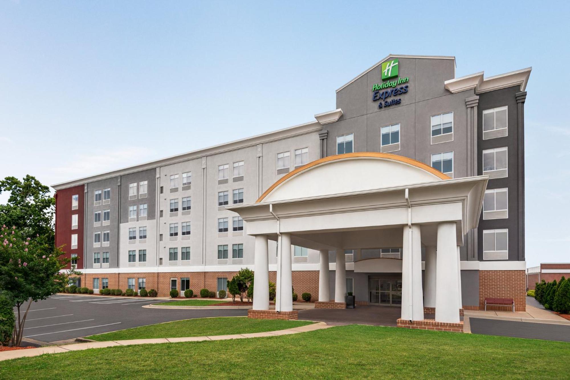 Holiday Inn Express Hotel & Suites Fredericksburg By Ihg Buitenkant foto
