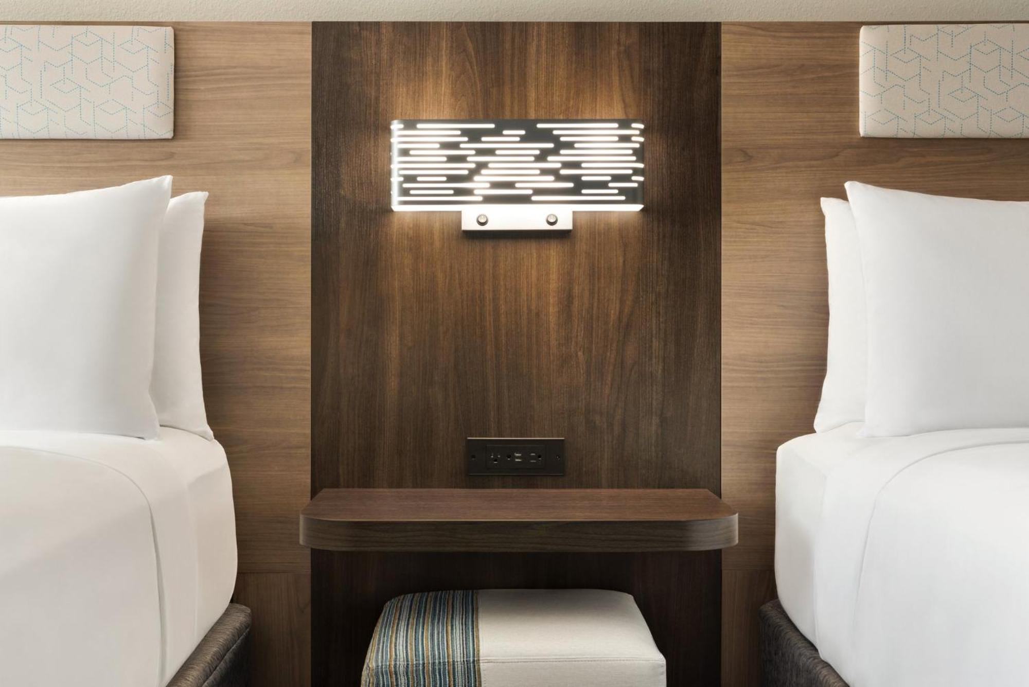 Holiday Inn Express Hotel & Suites Fredericksburg By Ihg Buitenkant foto